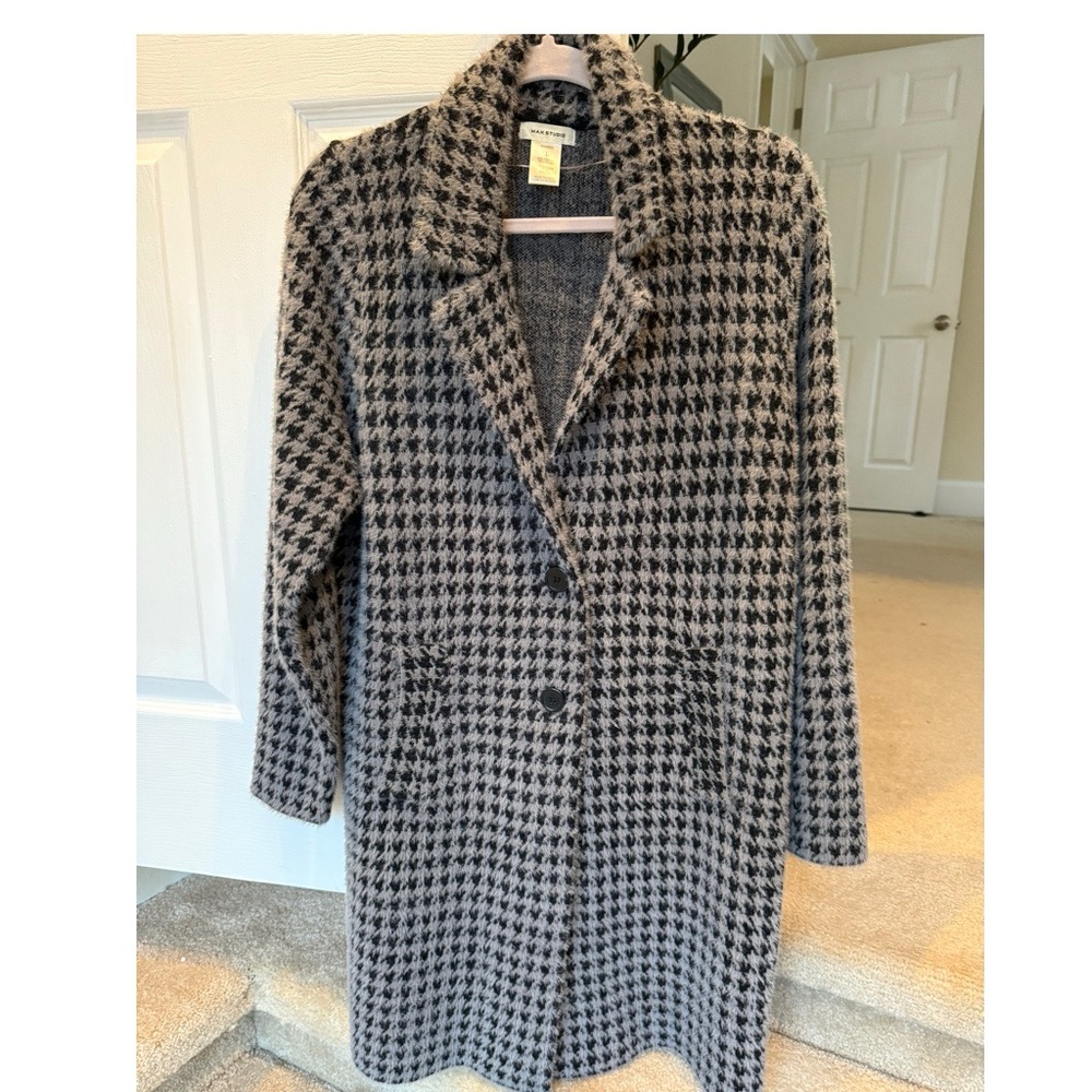 Max Studio Gray and Black Trench Coat with Houndstooth Pattern